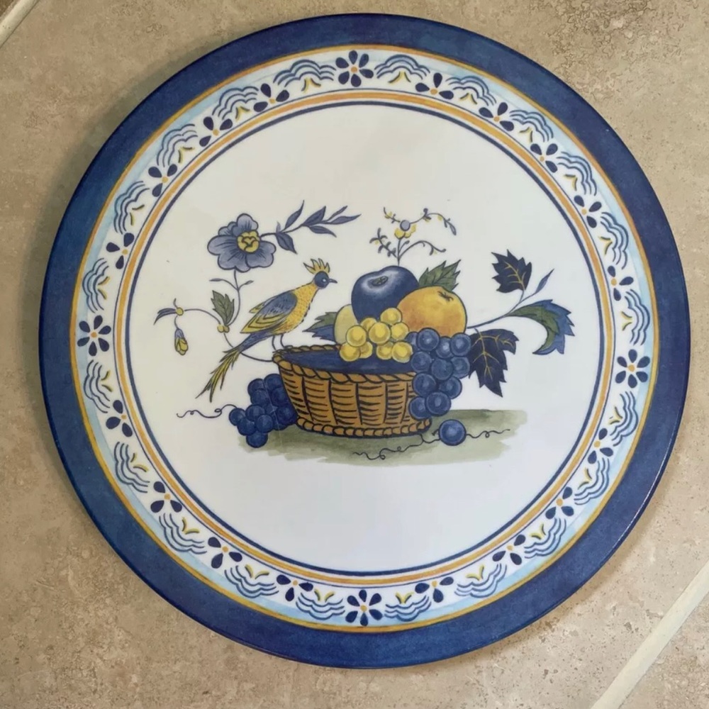 DESIGN IMPORTS Trivet Hot Plate ITALY Melamine Fruit 8” Round Blue Berry Birds